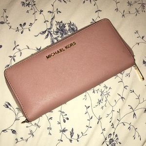 Dusty rose Michael kors wallet